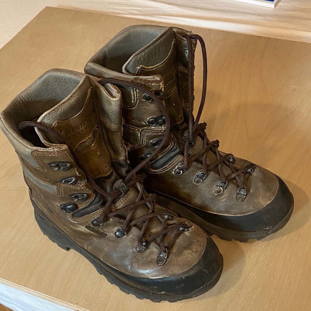 Women’s Kenetrek Extreme hiking boots